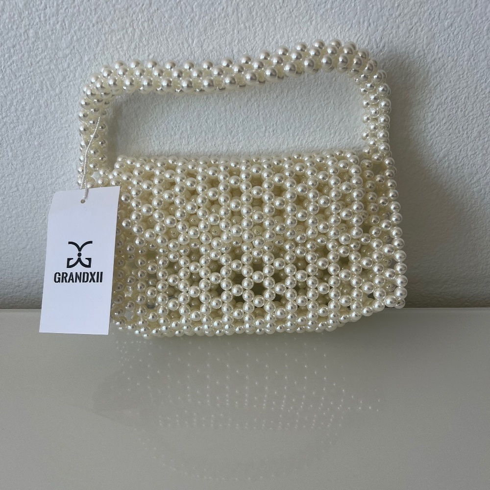 Beaded White Pearl Clutch with Handle